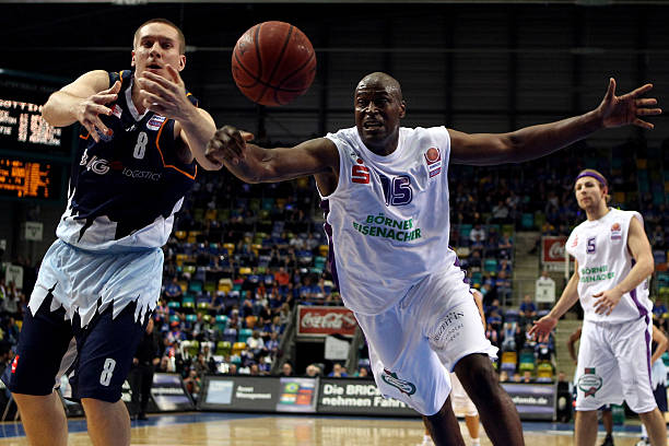 稳定军心的 稳定军心的