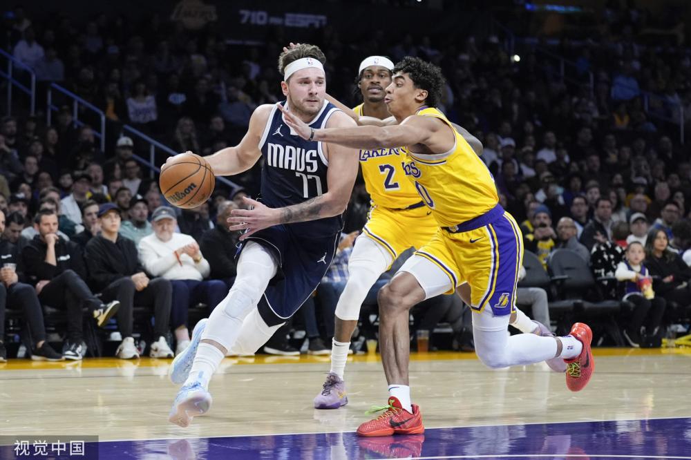 在赛场上创 在赛场上创