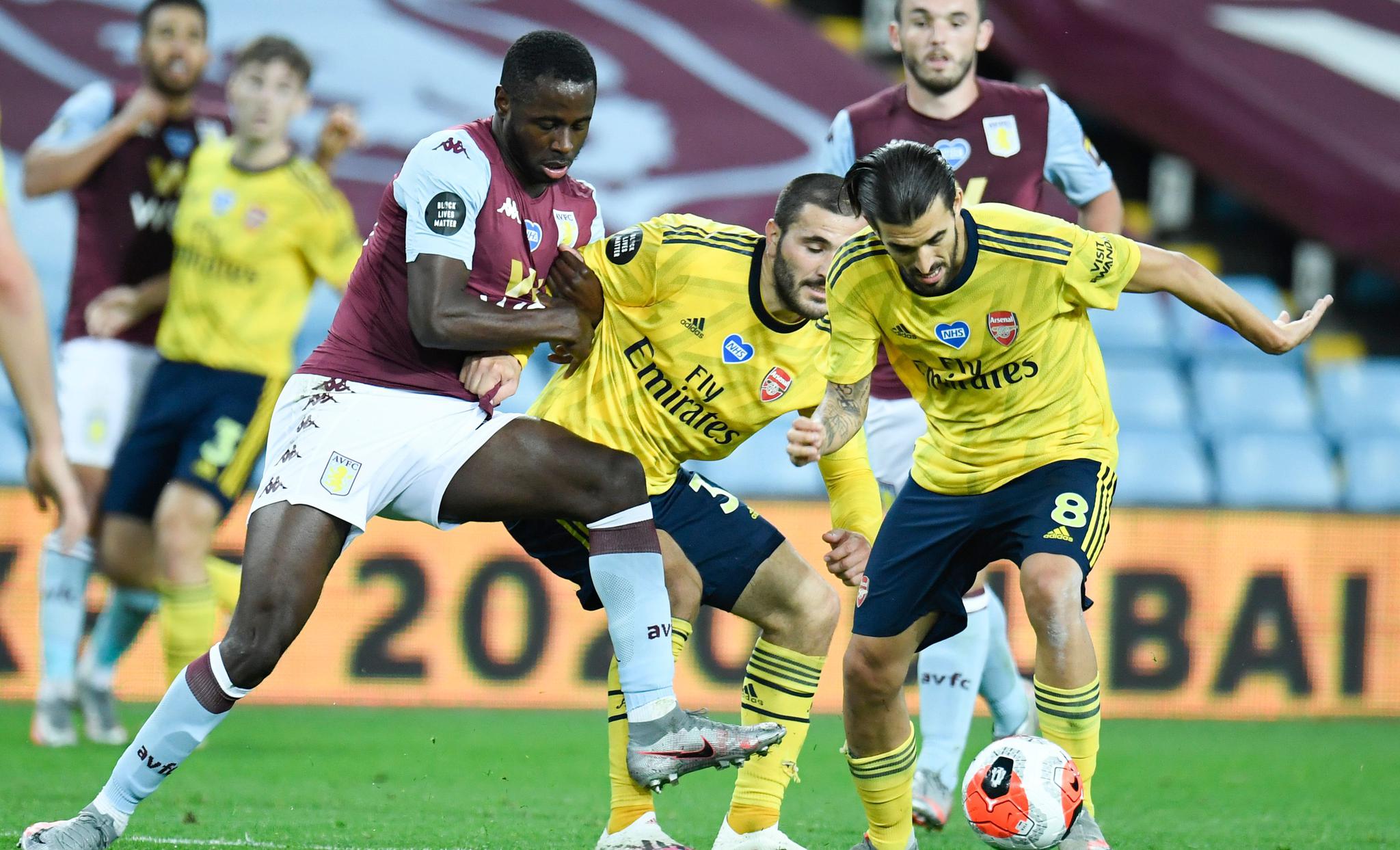 与此同时 与此同时